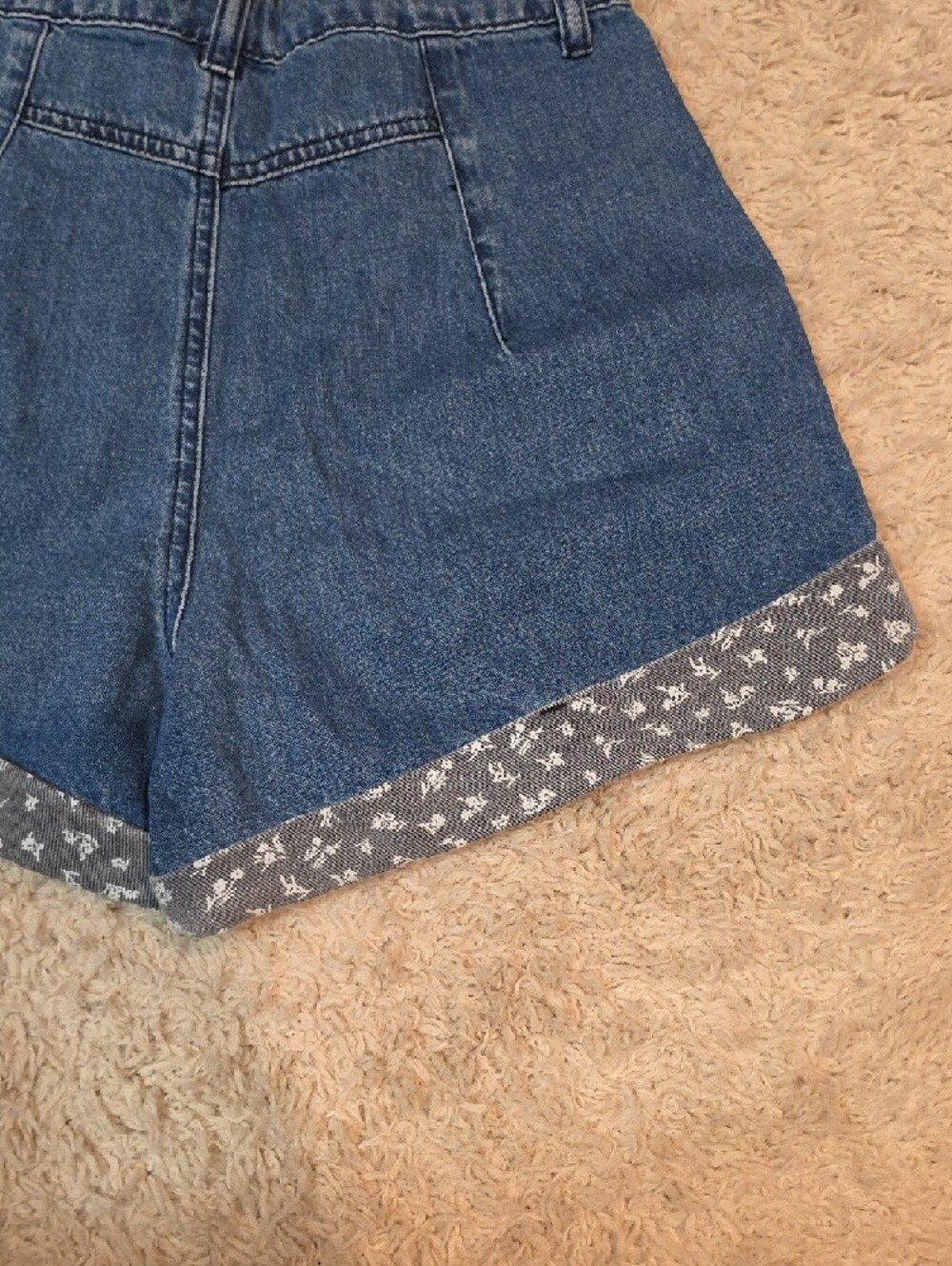 076p easel Blue Denim High-Waist Shorts with Floral Accent - Picture 9 of 10